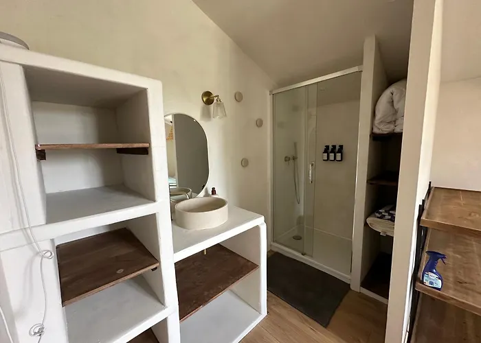 La Parenthèse Lagrave